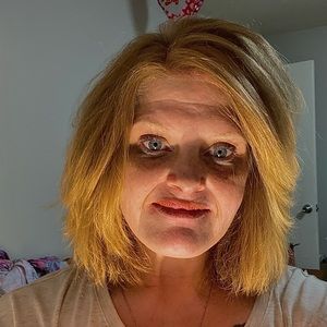 Meet your Posher, Dana